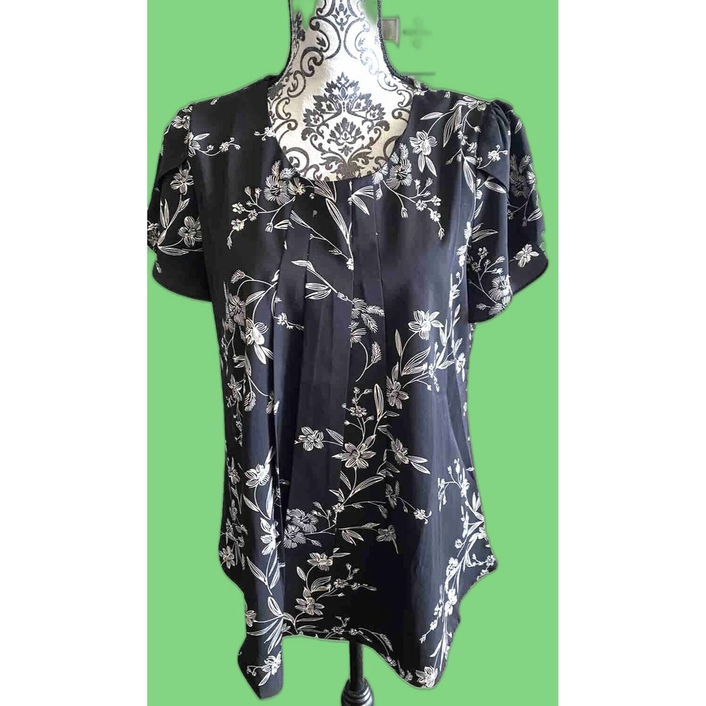 NWT Bestbee M Blouse Black With White Floral Pattern Top Shirt Medium Med